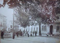 La Plaza Mayor, a mediados del siglo XX en una foto cedida por Estudio LUFRA