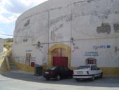 Exterior de la Plaza de Toros bastetana